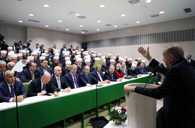 Cumhurbaşkanı Erdoğan, Bosna Hersek’te Müftülere Hitap Etti