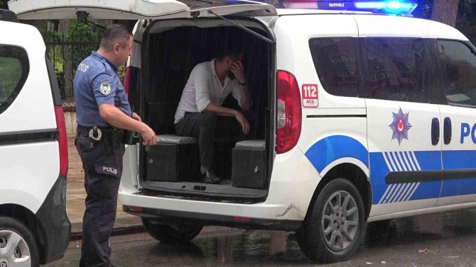 Kıraathanede Kumar Oynarken Yakalandılar