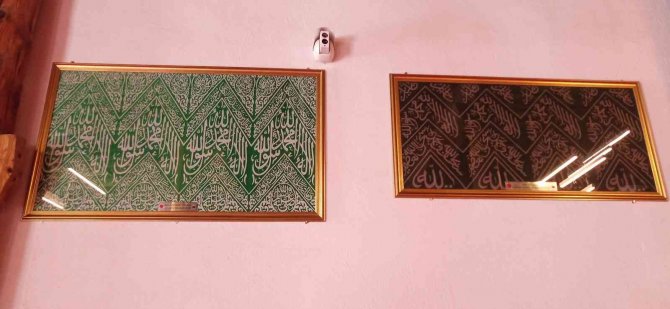 Mukaddes Emanetleri Tarihi Sivrihisar Ulu Camii’ne Bağışladı