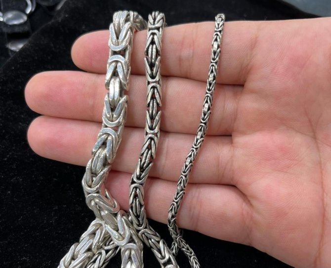 Bu Yıl Gümüşçülerde ‘Erkek Takıları’ İlgi Gördü