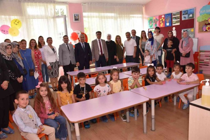 Vali Gürel Minik Öğrencilerin Okul Heyecanına Ortak Oldu