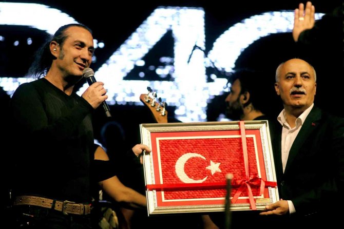 Kıraç’tan Yenişehir’de Muhteşem Konser