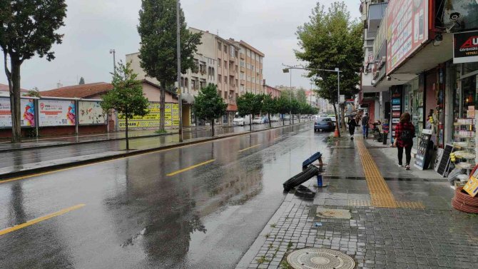 Sakarya’da Yağış Etkili Oluyor
