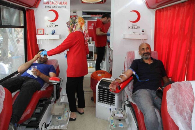 Malazgirt’te Kan Bağışı Kampanyası