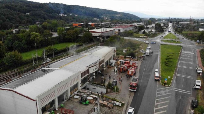 Kereste Fabrikasında Korkutan Yangın