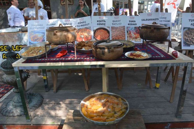 Sındırgı’da Yöresel Yemekler Yarıştı