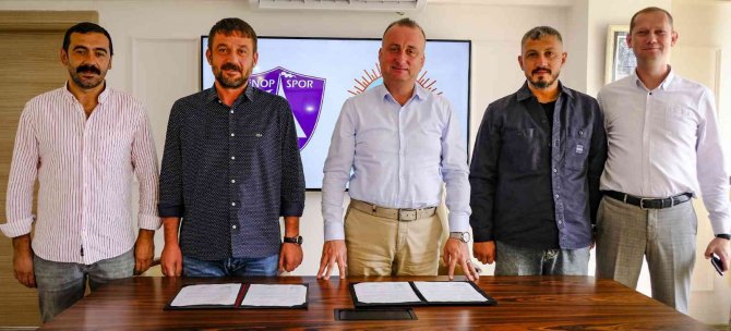 Sinop Belediyesi Ve Sinopspor Arasında Protokol İmzalandı