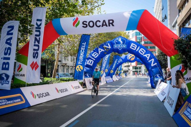 Bisiklet Turnuvasında 2 Bin Amatör Ve Profesyonel Bisikletçi Pedal Çevirdi