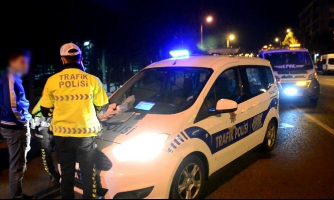 Abart Egzozlu Araçla Alkollü Yakalanan Aday Sürücü: “Polis Arkadaşlar İyi Karşıladı, Teşekkür Ederim”
