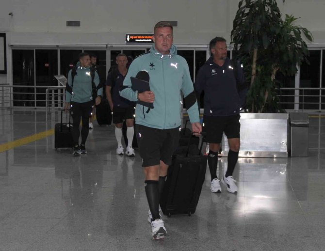 Slavia Prag Kafilesi Sivas’a Geldi