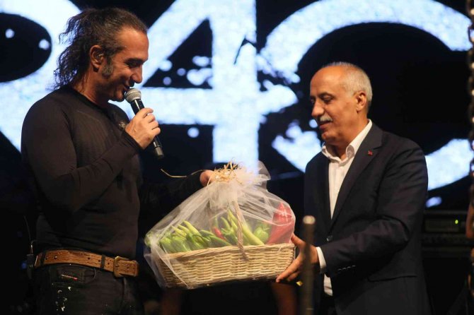 Kıraç’tan Yenişehir’de Muhteşem Konser