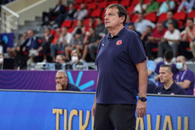 A Milli Erkek Basketbol Takımı, İ̇spanya’ya 72-69 Yenildi