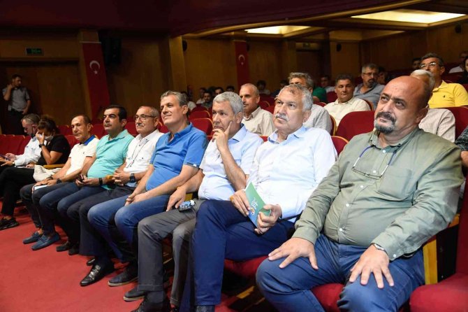 Büyükşehir, Akdeniz Meyve Sineği Zararlısıyla Mücadeleyi Sürdürüyor