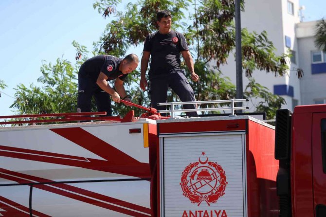 Antalya Büyükşehir’den Mersin’e İtfaiye Desteği
