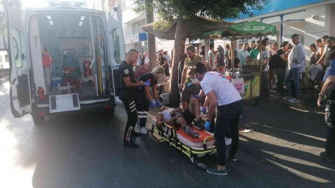 Dövme Yaptırmak İçin Gittiği Dükkanda Önce Dövüldü Sonra Bıçaklandı