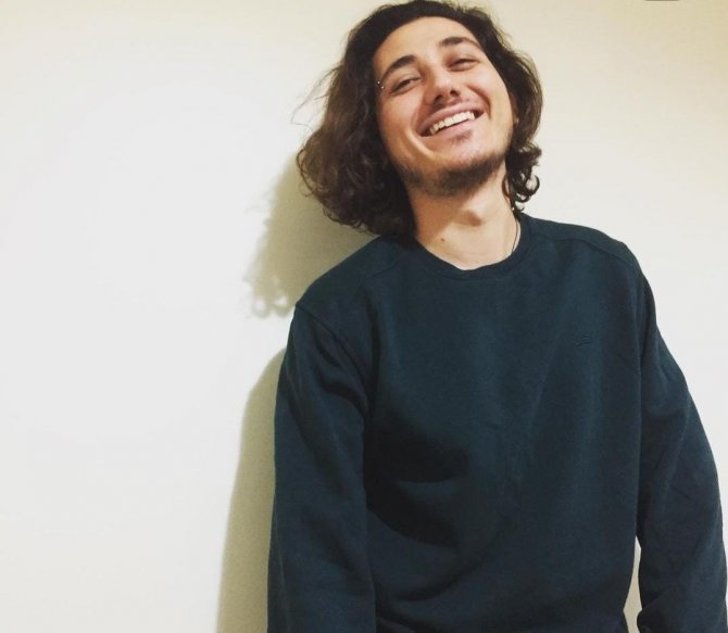 Parkta Çıkan Kavgada Bıçaklanan 24 Yaşındaki Genç Hayatını Kaybetti