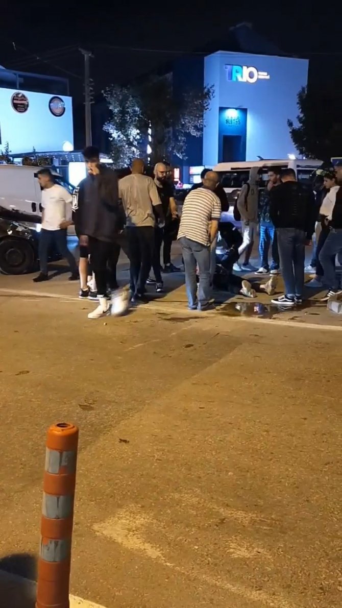 Yaralı Sürücüye İlk Yardımı Vatandaşlar Yaptı
