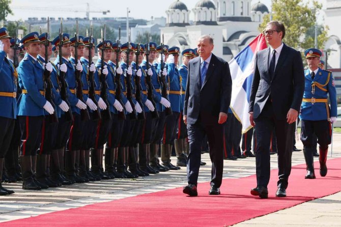 Cumhurbaşkanı Erdoğan, Sırbistan’da Resmi Törenle Karşılandı