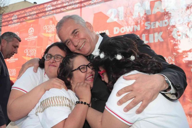 Mutluluğun Adresi Down Kafe Misafirlerini Bekliyor