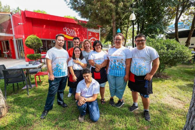 Mutluluğun Adresi Down Kafe Misafirlerini Bekliyor