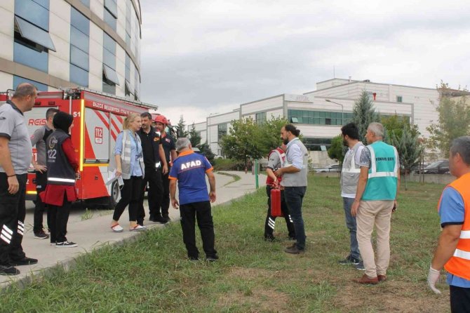 Hastanede Yapılan Tatbikat Gerçeğini Aratmadı