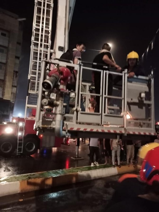 Irak’ta Otelde Yangın: 2 Ölü