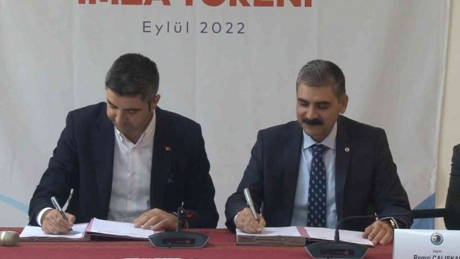 Kartal Belediyesi’nde Toplu İş Sözleşmesi Sevinci