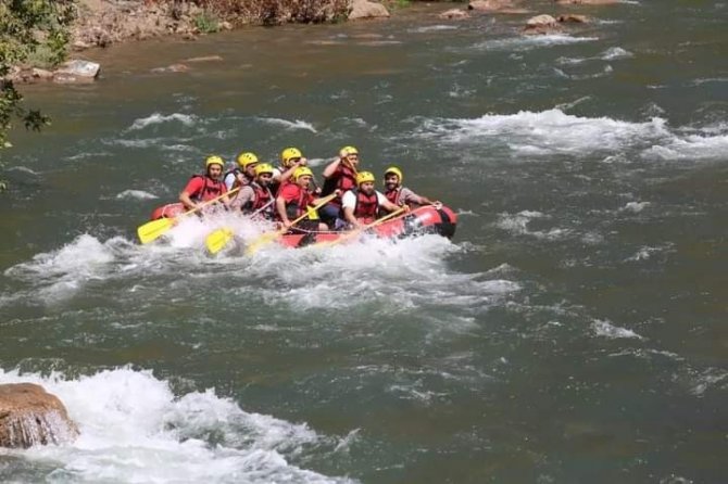 Vali Çiçek Rafting Yaptı