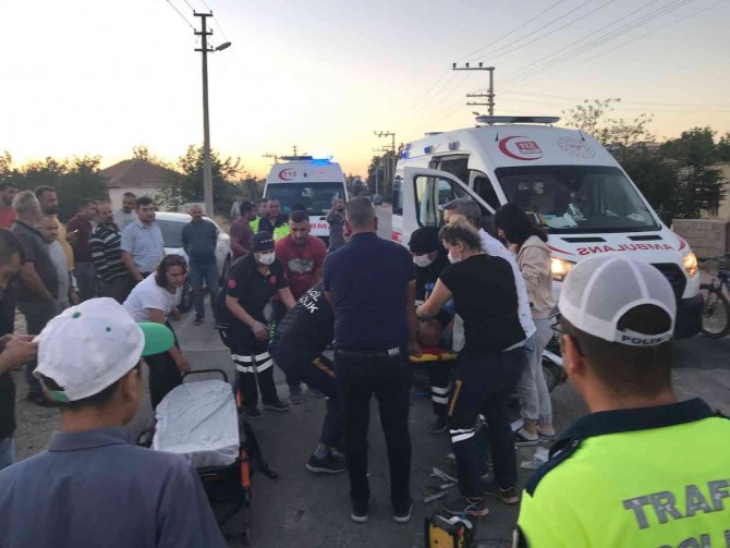 Traktör İle Elektrikli Bisiklet Çarpıştı: 1 Ölü, 1 Yaralı