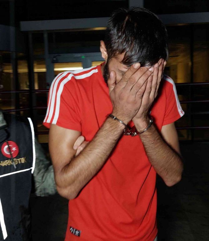 Takside Uyuşturucuyla Yakalanan Şüpheli Tutuklandı