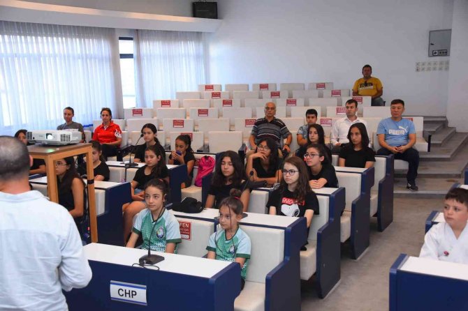 Türkiye’nin Tek Jeoparkı Olan Kula-salihli Jeoparkı, Sporculara Tanıtıldı