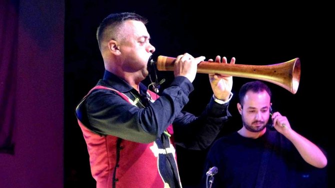 Zurnalar Menteşe’yi Salladı