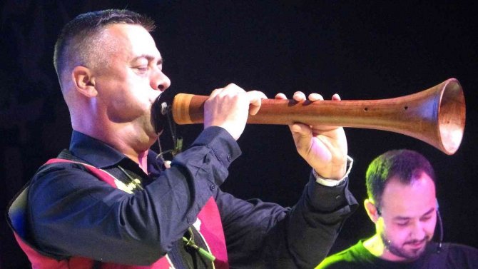 Zurnalar Menteşe’yi Salladı