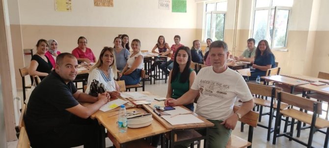 Muğla’da Öğretmenlere Yönelik Hizmet İçi Eğitimler Sürüyor