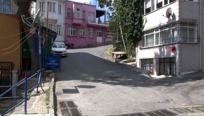 Sarıyer’de Bıçaklı Park Kavgası Kamerada