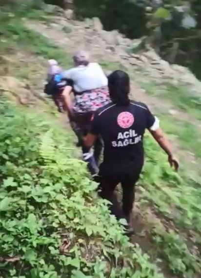 Sağlık Görevlisinden Takdir Toplayan Hareket