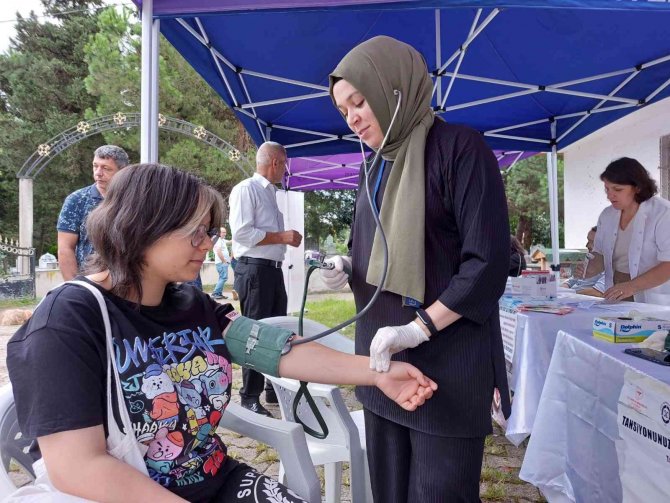 Mobil Sağlık Aracı İle 6 Ayda 5 Bin 297 Kişiye Hizmet Sunuldu