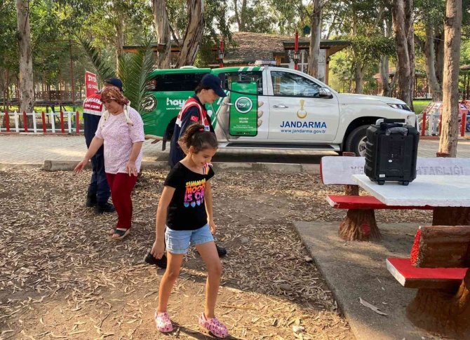 Jandarmadan Kuş Cenneti’nde Çevre Temizliği