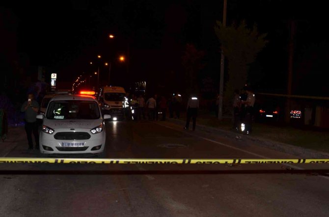 Otomobilin Çarptığı 2 Kardeş Ağır Yaralandı