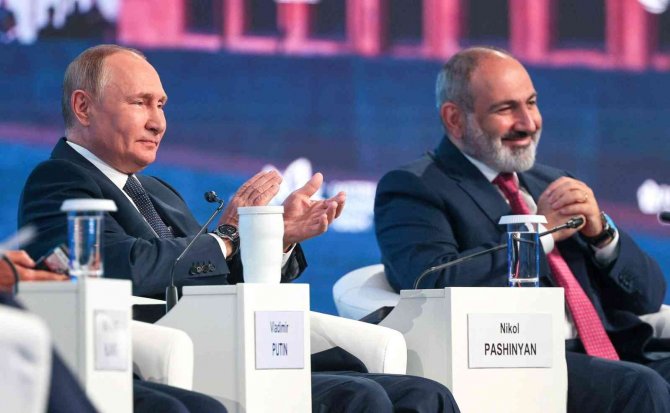 Putin: "Batı’nın Yaptırımları Boyun Eğdirmeye Yönelik"