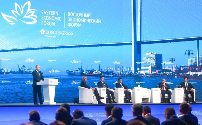 Putin: "Batı’nın Yaptırımları Boyun Eğdirmeye Yönelik"
