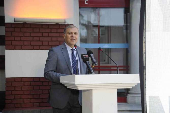 Türkiye’de İ̇ş Dünyası’nın Yeni Sayısında Sağlık Ve Gıda Konuları Ele Alındı