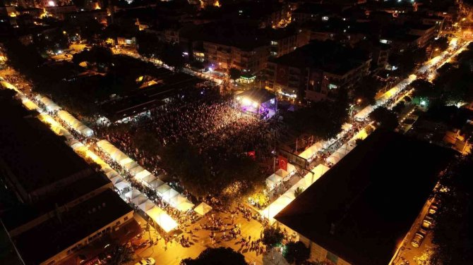 Efest’in İlk Günü Coşkuyla Geçti