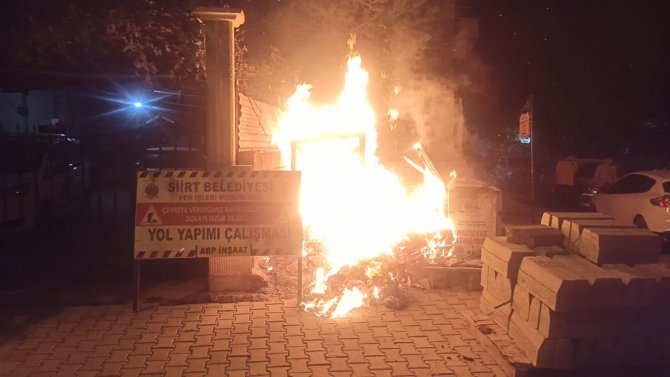 Siirt’te Çöp Konteynerinde Çıkan Yangın Korkuttu