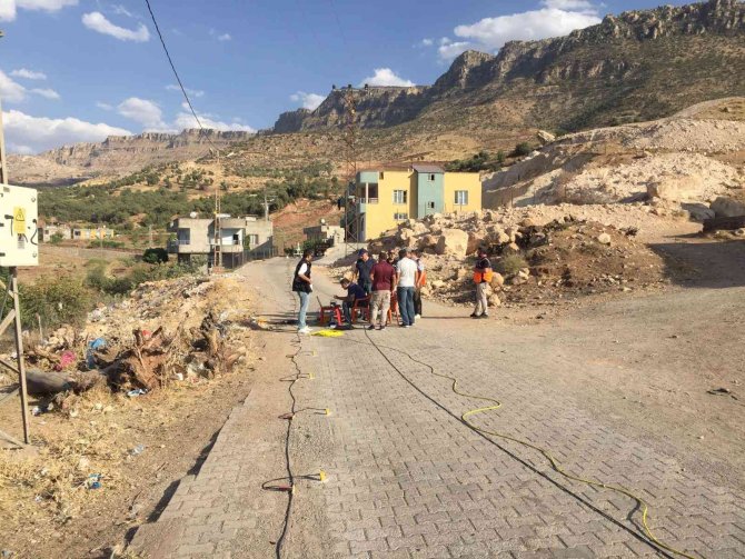 Siirt’te Yer Altından Gelen Sesler İçin Afad Ekipleri Köyde İncelemede Bulundu