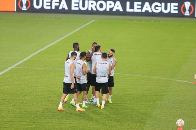 Trabzonspor, Ferencvaros Maçı Hazırlıklarını Tamamladı