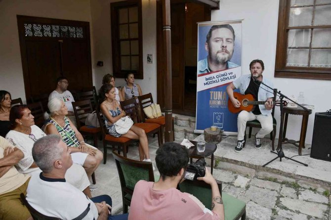 Tuna Kiremitçi, Kuşadalı Sevenleriyle Buluştu