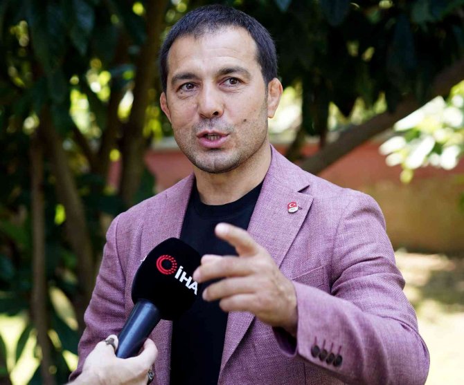 Şeref Eroğlu: “Türk Güreşinde Yeni Yüzler, Yeni Nefesler Arıyoruz”