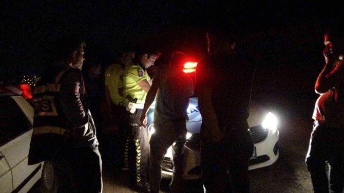 Huzur Güven Uygulamasında Alkollü Sürücü İle Polis Sabır Sınavı Verdi