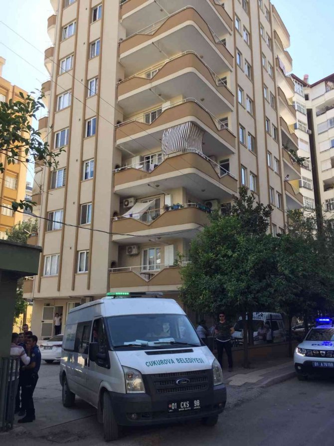 Hakim Evinde Tabancayla İntihar Etti